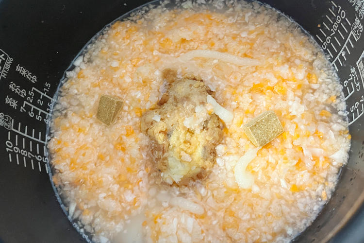 「ケンタッキーが1本しかない…」こんな時はどうする？, ケンタッキーを炊飯器に入れるだけ！簡単「オリジナルチキンのピラフ」の作り方, 1本でも大満足！旨みたっぷりアレンジの魅力, 余ったチキンも最後まで楽しむ！公式アレンジもチェック