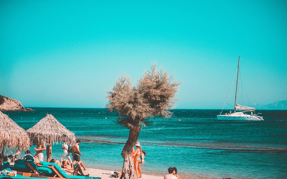 Paradise, Super Paradise, Panormos , Agios Ioannis, Platis Yialos/Platys Gialos, How we choose, About our expert, Laura Millar