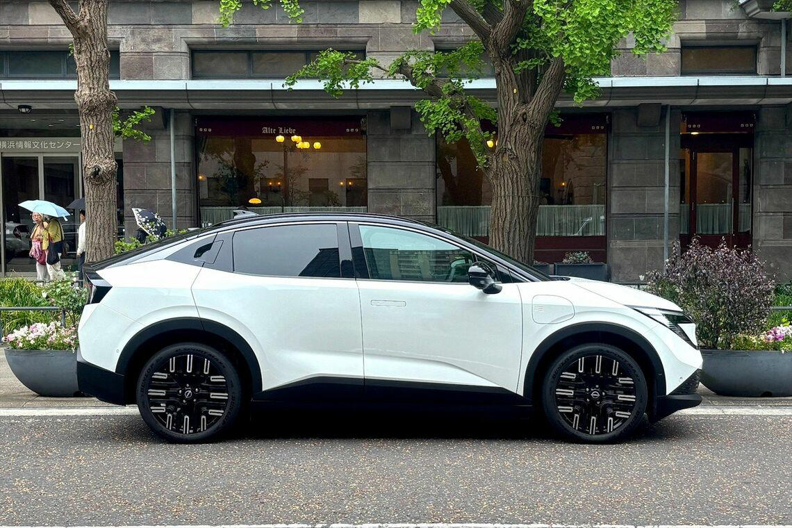 大きく見えて120mmも短くなっている, 日本刀にインスピレーションを得たディテールも, シンプル・モダンなインテリア, 補助金考慮で実質250万円～