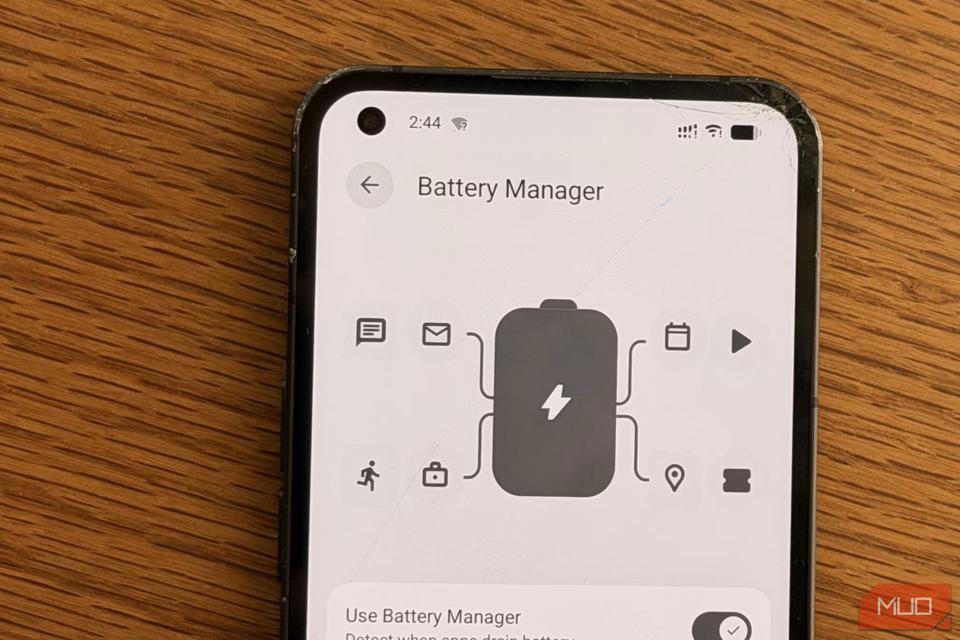 バッテリー充電制限の科学的な背景, そもそもスマホは賢く充電を制御している, バッテリーの充電制限が合理的でない理由, 充電制限がすべて悪いわけではない, 未来のバッテリーのために「いま」を犠牲にしない