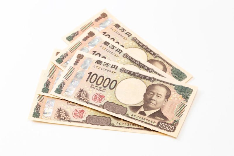 公的年金制度は「国民年金と厚生年金」の2階建て構造, 国民年金（1階部分）の概要をおさらい, 厚生年金（2階部分）の概要をおさらい, 【最新データ】「厚生年金と国民年金」の平均受給額はどれくらい？, 厚生年金＋国民年金「月額20万円（年間240万円）超」を受け取る人はどれほどいる？, 【社会保険の加入対象の拡大】短時間労働者の加入要件が見直しに