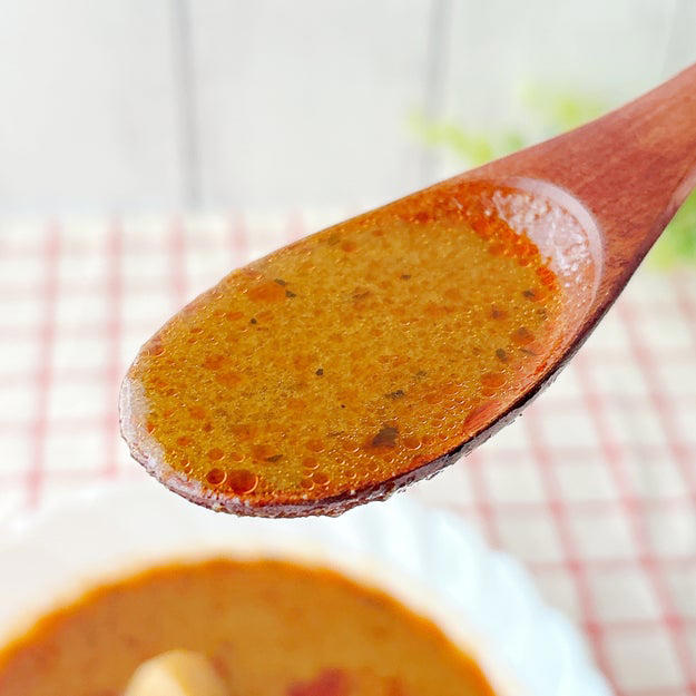 手軽に楽しめる、海老風味のスープカレーです。, お店で出てくるような、香り高いカレーです。, 具だくさんで、どこを食べても絶品です。, お腹も心も大満足！贅沢感たっぷりのスープカレーでした。