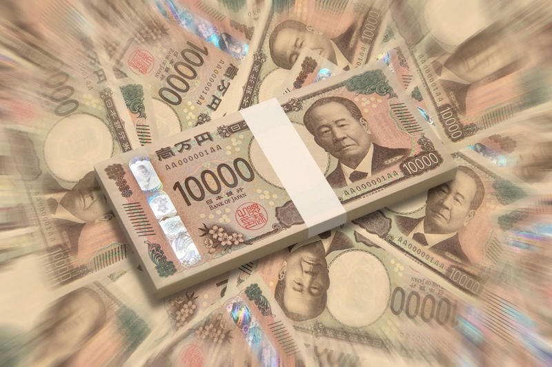 まずは基本から！日本の公的医療保険制度の仕組みを解説, 75歳から切り替わる「後期高齢者医療制度」とはどんな制度？, 後期高齢者医療制度の自己負担割合「1割・2割・3割」の決まり方, 2割負担の激変緩和措置は2025年9月で終了済み, 【年金収入の目安】75歳からの医療費が「2割負担」になるのはいくらから？, フローチャートで確認！あなたの医療費窓口負担は何割？, 2026年4月から始まった「子ども・子育て支援金」とは？高齢者も対象, 「子ども・子育て支援金」で月々の保険料はいくら増える？, 【年収別】後期高齢者の「子ども・子育て支援金」負担額の目安, まとめ：医療費や保険料の負担増に備えるために知っておきたいこと