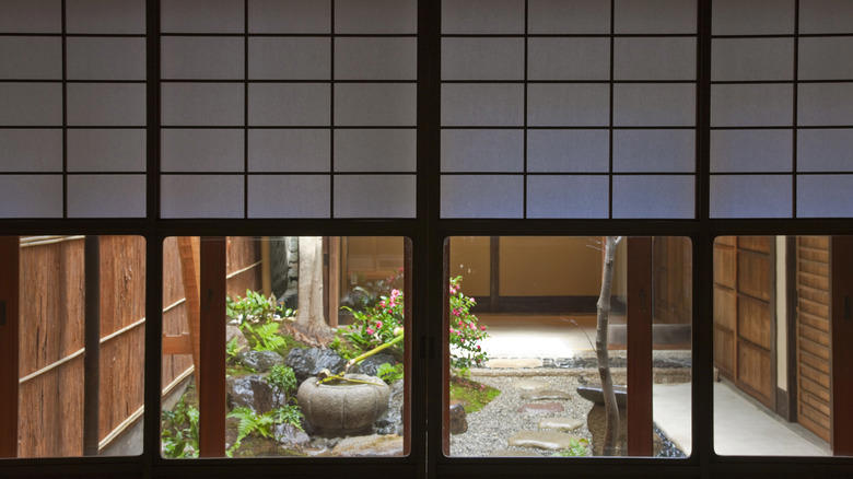 Types of Japanese gardens: the courtyard garden Koko: the austere beauty of maturity, Kanso: simplicity, Shizen: authentic naturalness, Fukinsei: asymmetry, Yugen: subtle hints at mystery, Datsuzoku: the magic of surprise, Seijaku: quietude and solitude, Types of Japanese gardens: the courtyard garden, Types of Japanese gardens: the tea garden, Elements of the garden: stone, Elements of the garden: water, Elements of the garden: plants, Garden tips: limit your palette, Garden tips: the path is the destination, Garden tips: the mystery is the message, Garden tips: model only the best of the natural world, Garden tips: use overlapping shapes and elements, Garden tips: mimic the landscape, Garden tips: use native plants natively