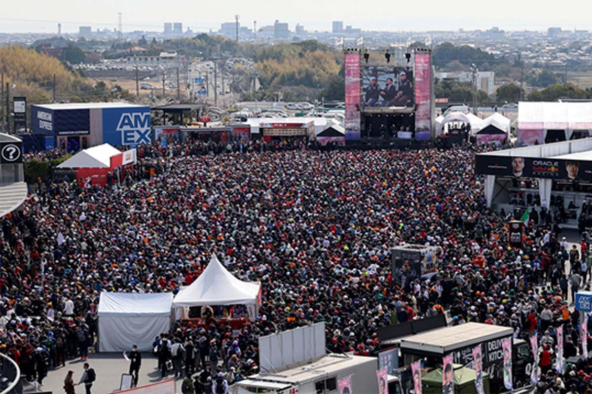 31万人熱狂とインフラ限界の同時進行, 次世代モビリティ実験場への変貌, 地方インフラのひっ迫と移動制約, 地域共存型モビリティビジネスの持続可能性