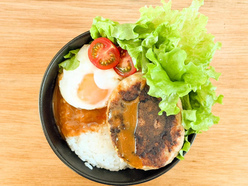①「オリジナル」｜1枚57円の衝撃！肉肉しさを活かしたロコモコ丼が最高, ②「チーズイン」｜贅沢度No.1！とろける濃厚チーズはトマトソースと相性抜群, ③「ポテトイン」｜意外なローカロリー！軽やかさを活かしたハンバーグサンド, まとめ｜毎日でも飽きないコスパの神。大容量ゆえの注意点は？