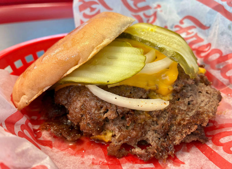 Pounders Bar &amp; Grill: Big burgers, neighborhood bar energy, Ale Mary’s: A burger with attitude, Freddy’s vs. Steak ’n Shake: The steakburger showdown, Final bite