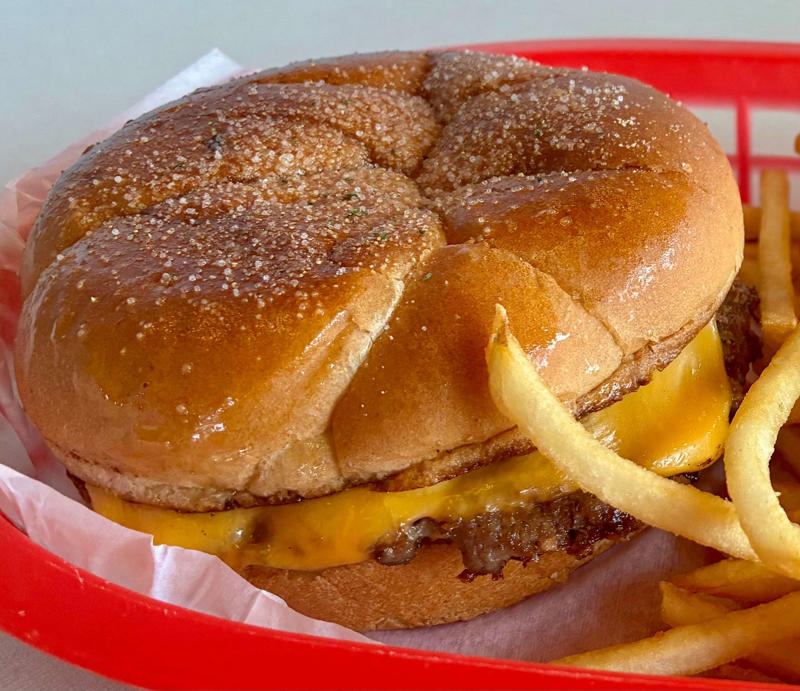 Pounders Bar &amp; Grill: Big burgers, neighborhood bar energy, Ale Mary’s: A burger with attitude, Freddy’s vs. Steak ’n Shake: The steakburger showdown, Final bite