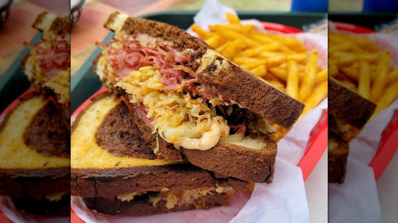 Alabama: Panini Pete's, Alaska: In Bocca al Lupo, Arizona: Matt's Big Breakfast, Arkansas: The Root Cafe, California: Jitlada, Colorado: Foolish Craig's Cafe, Connecticut: Super Duper Weenie, Delaware: Mrs. Robino's, Florida: Se7enBites, Georgia: The General Muir, Hawaii: Star Noodle, Idaho: Westside Drive-In, Illinois: Smoque BBQ, Indiana: Triple XXX Family Restaurant, Iowa: Smokey D's BBQ, Kansas: Jarocho, Kentucky: Momma's Mustard, Pickles & BBQ, Louisiana: Turkey and the Wolf, Maine: A1 Diner, Maryland: Miss Shirley's Cafe, Massachusetts: Sam LaGrassa's, Michigan: Supino Pizzeria, Minnesota: Pizzeria Lola, Mississippi: The Shed Barbeque & Blues Joint, Missouri: The Shaved Duck, Montana: Storm Castle Cafe, Nebraska: Big Mama's Kitchen & Catering, Nevada: John Mull's Meats & Road Kill Grill, New Hampshire: The Tuckaway Tavern & Butchery, New Jersey: La Isla Restaurant, New Mexico: Jambo Café, New York: Kesté Pizza y Vino, North Carolina: Pinky's Westside Grill, North Dakota: Nichole's Fine Pastry & Cafe, Ohio: Momo Ghar, Oklahoma: Cattlemen's Steakhouse, Oregon: Matt's BBQ, Pennsylvania: Hardena, Rhode Island: Aunt Carrie's, South Carolina: The Glass Onion, South Dakota: Bread & Circus Sandwich Kitchen, Tennessee: Arnold's Country Kitchen, Texas: Home Slice Pizza, Utah: Red Iguana, Vermont: Taco Gordo, Virginia: ZZQ, Washington: Voula's Offshore Cafe, West Virginia: Hillbilly Hot Dogs, Wisconsin: Anchor Bar and Grill, Wyoming: Cafe Genevieve, Methodology