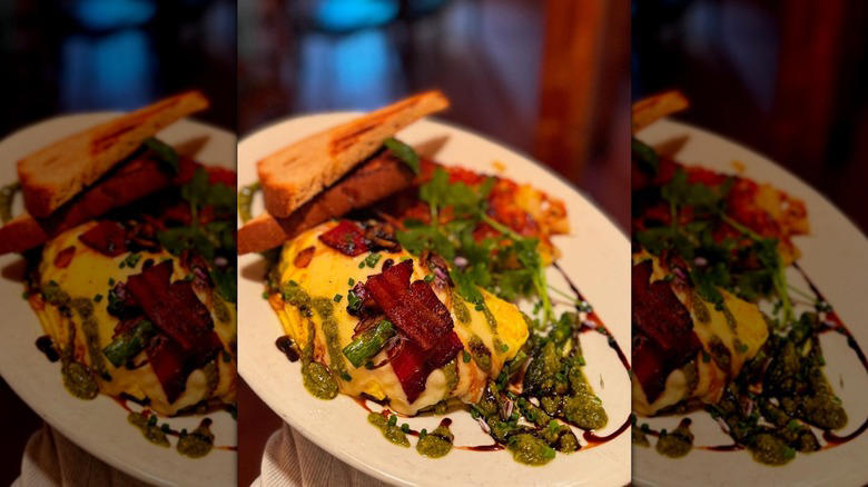 Alabama: Panini Pete's, Alaska: In Bocca al Lupo, Arizona: Matt's Big Breakfast, Arkansas: The Root Cafe, California: Jitlada, Colorado: Foolish Craig's Cafe, Connecticut: Super Duper Weenie, Delaware: Mrs. Robino's, Florida: Se7enBites, Georgia: The General Muir, Hawaii: Star Noodle, Idaho: Westside Drive-In, Illinois: Smoque BBQ, Indiana: Triple XXX Family Restaurant, Iowa: Smokey D's BBQ, Kansas: Jarocho, Kentucky: Momma's Mustard, Pickles & BBQ, Louisiana: Turkey and the Wolf, Maine: A1 Diner, Maryland: Miss Shirley's Cafe, Massachusetts: Sam LaGrassa's, Michigan: Supino Pizzeria, Minnesota: Pizzeria Lola, Mississippi: The Shed Barbeque & Blues Joint, Missouri: The Shaved Duck, Montana: Storm Castle Cafe, Nebraska: Big Mama's Kitchen & Catering, Nevada: John Mull's Meats & Road Kill Grill, New Hampshire: The Tuckaway Tavern & Butchery, New Jersey: La Isla Restaurant, New Mexico: Jambo Café, New York: Kesté Pizza y Vino, North Carolina: Pinky's Westside Grill, North Dakota: Nichole's Fine Pastry & Cafe, Ohio: Momo Ghar, Oklahoma: Cattlemen's Steakhouse, Oregon: Matt's BBQ, Pennsylvania: Hardena, Rhode Island: Aunt Carrie's, South Carolina: The Glass Onion, South Dakota: Bread & Circus Sandwich Kitchen, Tennessee: Arnold's Country Kitchen, Texas: Home Slice Pizza, Utah: Red Iguana, Vermont: Taco Gordo, Virginia: ZZQ, Washington: Voula's Offshore Cafe, West Virginia: Hillbilly Hot Dogs, Wisconsin: Anchor Bar and Grill, Wyoming: Cafe Genevieve, Methodology