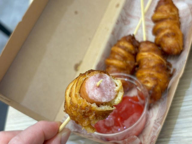 ・まさかリサーチ不足でトンボ返り, ・気を取り直して再訪, ・まずは、うどんをいただきます, ・「ぅシリーズ」全種類いただきます, ・おもしろいけど頼みすぎ注意, ・今回訪れた店舗の詳細
