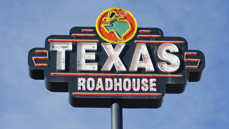 Raising prices has put the chain squarely in the spotlight multiple times, Several incidents have led to concerns over the spread of hepatitis A, Locations across the country have had problems with health inspections, There have been a lot of accusations of foreign objects in food, A viral video prompted widespread speculation over mushy steak, A 2011 age discrimination lawsuit ended with a massive settlement, Management's handling of customers racially abusing a server was called into question, Texas Roadhouse has been sued over sexual harassment accusations several times, An employee was involved in a 2025 fight that led to a shooting, There have been several lawsuits filed over wage theft and labor violations