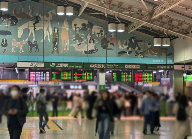 ・JR上野駅 中央改札から30秒, ・入り口入ってすぐのショーケースが目玉, ・弁当コーナーは駅弁状態, ・というわけで買ったもの紹介, ・他にもすごい商品がたくさん