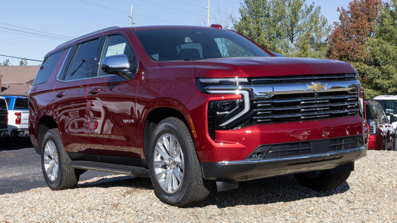1. Jeep Grand Cherokee, 2. Nissan Pathfinder, 3. Ford Explorer, 4. Chevrolet Tahoe, 5. Mercedes-Benz GLE