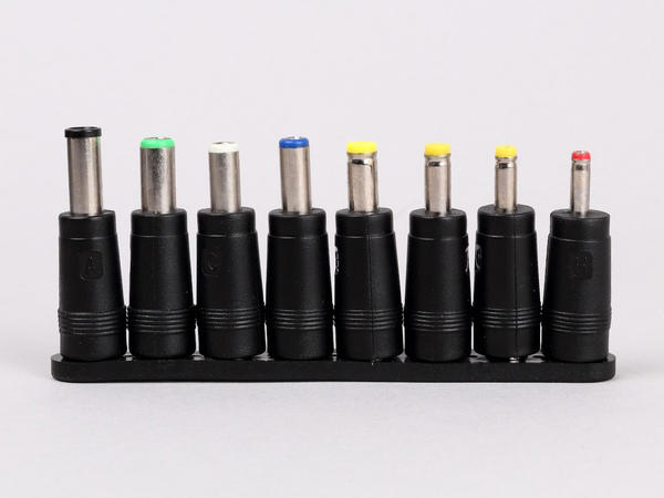 ●それでも残る“USBじゃない機器”問題, ●USB充電器を“ACアダプター化”する方法, ●最大28Vまで対応した140Wモデル2種, ●最大20Vまで対応した100Wモデル2種, ●140WモデルのAかBがオススメ