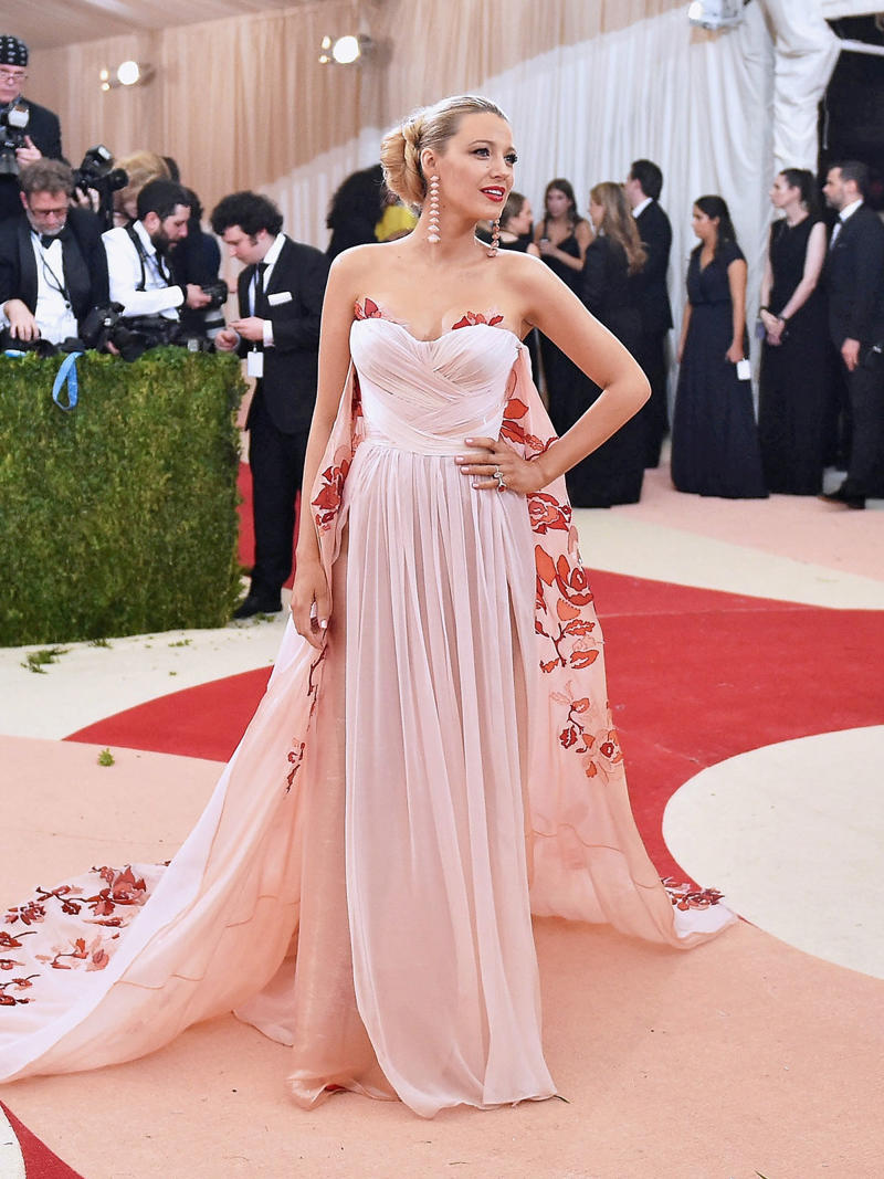 Revisit the Most Popular Look From Each Year , 2025: Zendaya in Louis Vuitton, 2024: Zendaya in Maison Margiela, 2023: Anne Hathaway in Versace, 2022: Kim Kardashian in Jean Louis, 2021: Billie Eilish in Oscar de la Renta, 2019: Lady Gaga in Brandon Maxwell, 2018: Anna Wintour in Chanel , 2017: Zendaya in Dolce & Gabbana, 2016: Blake Lively in Burberry, 2015: Rihanna in Guo Pei