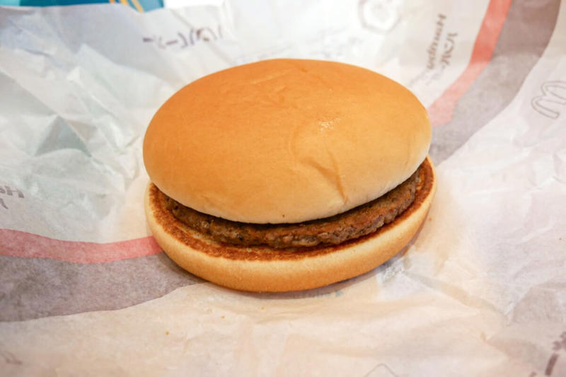 ■注文時に「多め」「包装」でカスタマイズ, ■注文しやすい「塩バーガー」がおすすめ, ■想像以上のおいしさに驚き, ■カスタムオーダー経験者は約2割