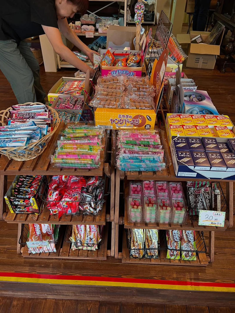 母の日に向けたプレ体験会を開催 , 好きなお菓子を選ぶところからスタート , 想いを込めて作る世界にひとつだけのブーケ , お母さんへの手紙も添えて , 会場を包んだあたたかい時間 , ワークショップ情報 