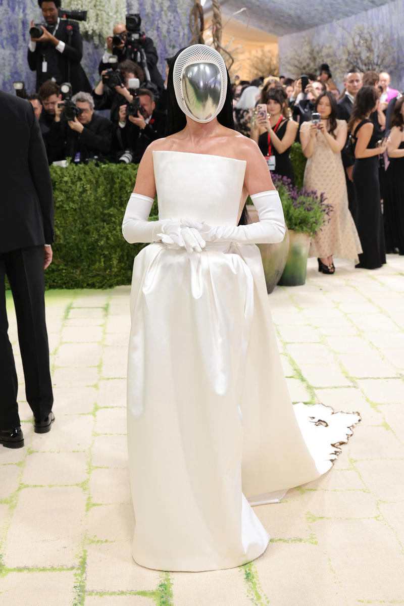 Nicole Kidman, Naomi Osaka, Emma Chamberlain, Connor Storrie, Sabrina Carpenter, Gigi Hadid, Ashley Graham, Kim Kardashian, Heidi Klum, Kylie Jenner, Katy Perry