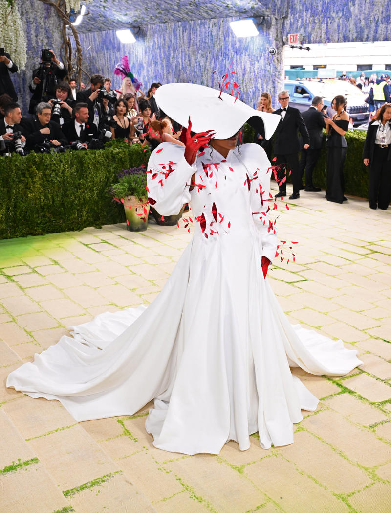 Nicole Kidman, Naomi Osaka, Emma Chamberlain, Connor Storrie, Sabrina Carpenter, Gigi Hadid, Ashley Graham, Kim Kardashian, Heidi Klum, Kylie Jenner, Katy Perry