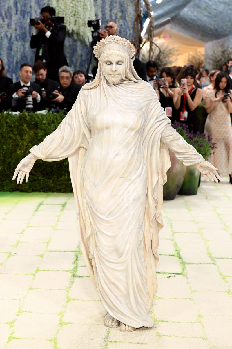 Nicole Kidman, Naomi Osaka, Emma Chamberlain, Connor Storrie, Sabrina Carpenter, Gigi Hadid, Ashley Graham, Kim Kardashian, Heidi Klum, Kylie Jenner, Katy Perry