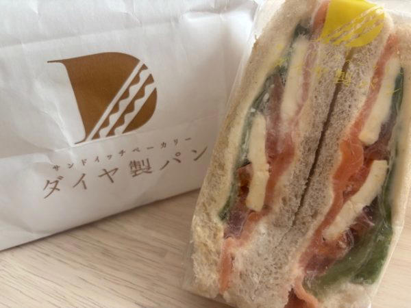 【難波】パンケーキが美味しい穴場カフェ「MICASADECO ＆ CAFE（ミカサデコ＆カフェ）」, 【関西】創業以来70年以上のダイヤ製パンはお土産にもおススメ, 【大阪】50年以上愛されてる手作りパン屋さんの「ハニードーナツ」, 【ゴディパン 京都】12月10日オープン！大人気！予約必須なパン屋さん, 【奈良・生駒】生地にこだわった手作りパンが人気！ウーの森★