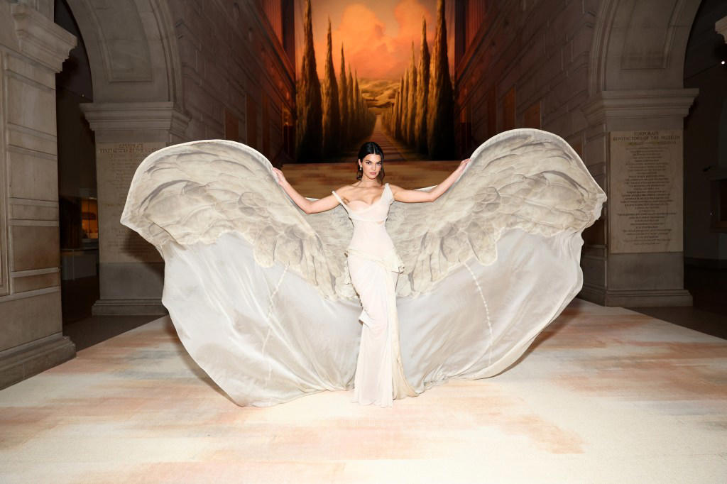 Heidi Klum, inspired by Raffaele Monti’s “Veiled Vestal“, Kendall Jenner, inspired by ‘Winged Victory of Samothrace’, Anok Yai, inspired by the “Black Madonna“, Emma Chamberlain, inspired by Van Gogh and Munch, Hunter Schafer, inspired by Gustav Klimt’s “Mäda Primavesi“, Kylie Jenner, inspired by “Venus de Milo”, Colman Domingo, inspired by Jean-Michel Basquiat‘s “Pez Dispenser”, Audrey Nuna, inspired by Jackson Pollock, Naomi Osaka, inspired by Alexander Calder