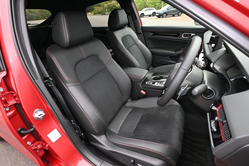 シビックのハイブリッドは意外に…, ハイブリッド車でMT車の運転を楽しめる?, 伊豆のクローズドコースで「e:HEV RS」を体感!, タイプR開発責任者「かっきー」も参画