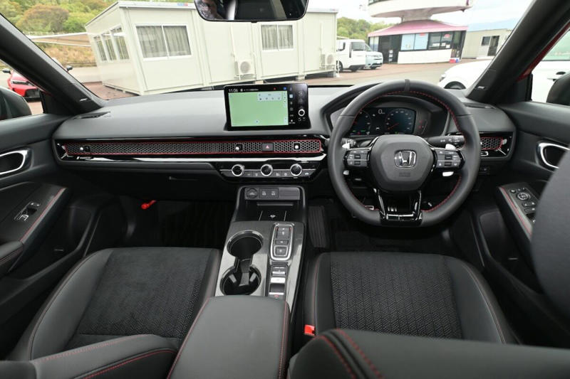 シビックのハイブリッドは意外に…, ハイブリッド車でMT車の運転を楽しめる?, 伊豆のクローズドコースで「e:HEV RS」を体感!, タイプR開発責任者「かっきー」も参画