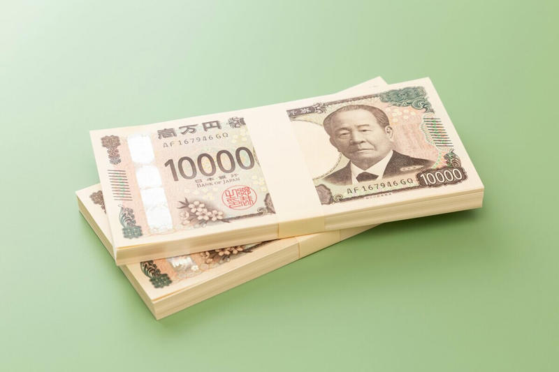 厚生年金「10万円未満」vs「20万円以上」多いのはどっち？, 受給額分布の対比（厚生年金・男女全体）, 平均寿命「男性81歳・女性87歳」、65歳以上の約12%「認知症」, 認知症の現状、「シニアの約4人に1人」認知機能に何かしらのサインが現れている状態, 終活とエンディングノート、「60歳代・70歳代の終活」は万全？, エンディングノートの意識と実行率
