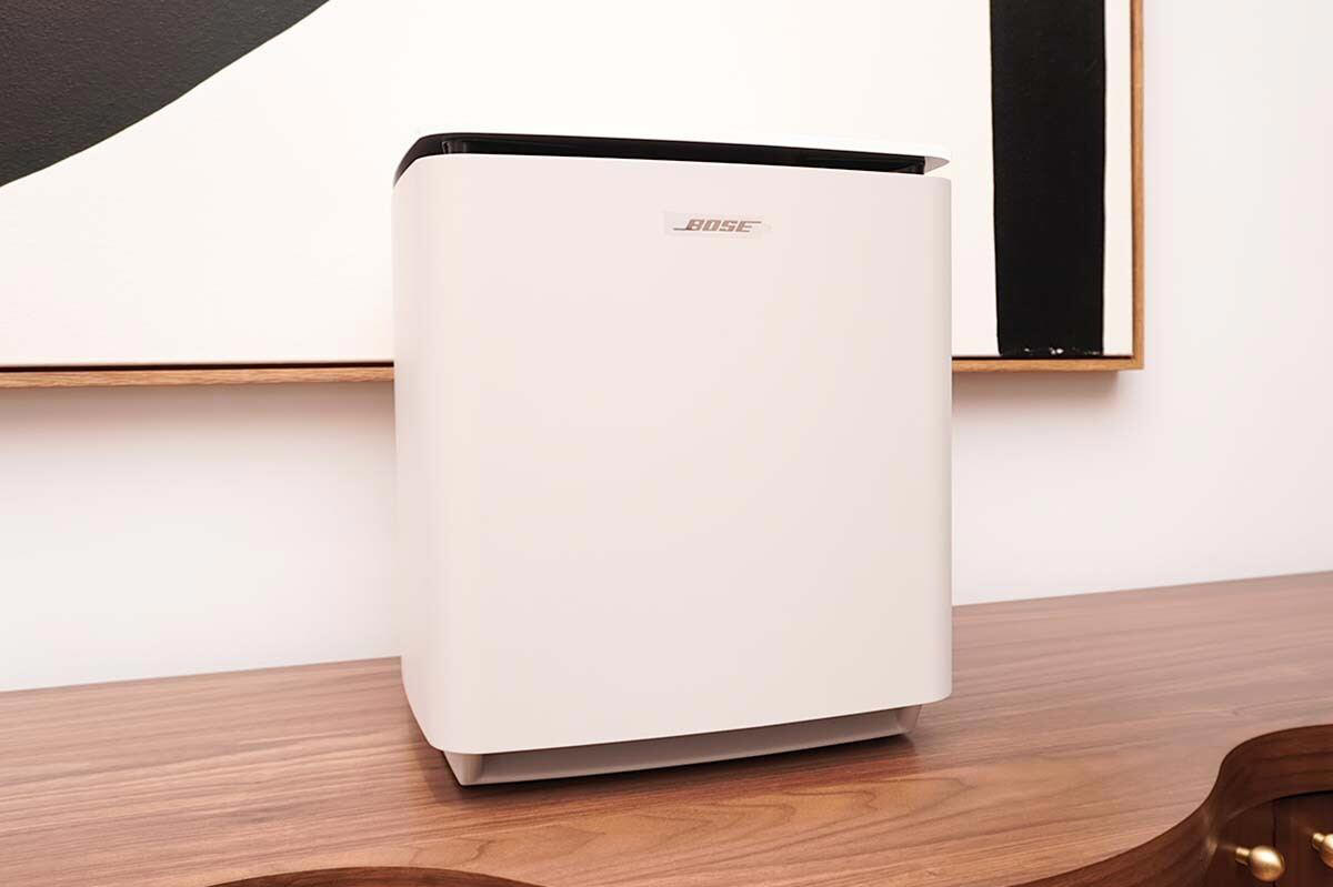 生活空間に溶け込むオーディオのカタチ, 日本上陸も間近！　新Lifestyleコレクション, 筆者イチオシの「Lifestyle Ultra Speaker」, サウンドバーのフラグシップモデルも一新, 独自の音響技術「TrueSpatial」とデザインのこだわり, ボーズがプレミアムオーディオブランドと組む理由
