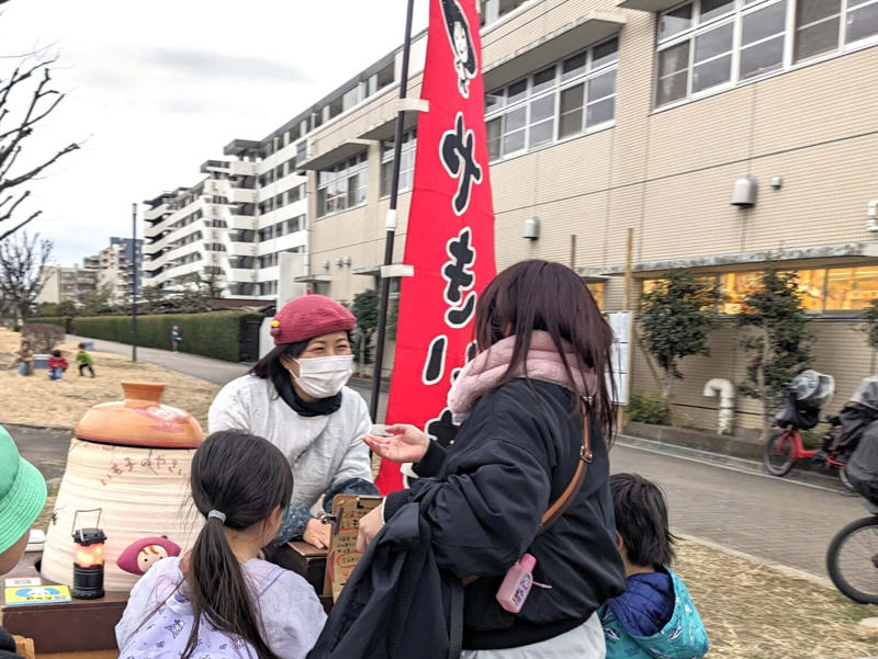 板橋区蓮根(はすね)の公園に現れる、大人も子供も集まるやさしい場, “大きな窯でじっくりと”が甘さの秘訣, 師匠は焼き芋界のカリスマ『いも子のやきいも阿佐美や』, いもかちゃんの正体は、板橋が大好きなデザイナー