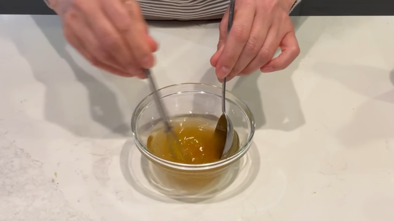教えてくれたのは……管理栄養士・関口絢子さん, 旬の食材で食べやすい一品に, 「新玉ねぎと春キャベツのマリネ」の作り方, アレンジも楽しめる