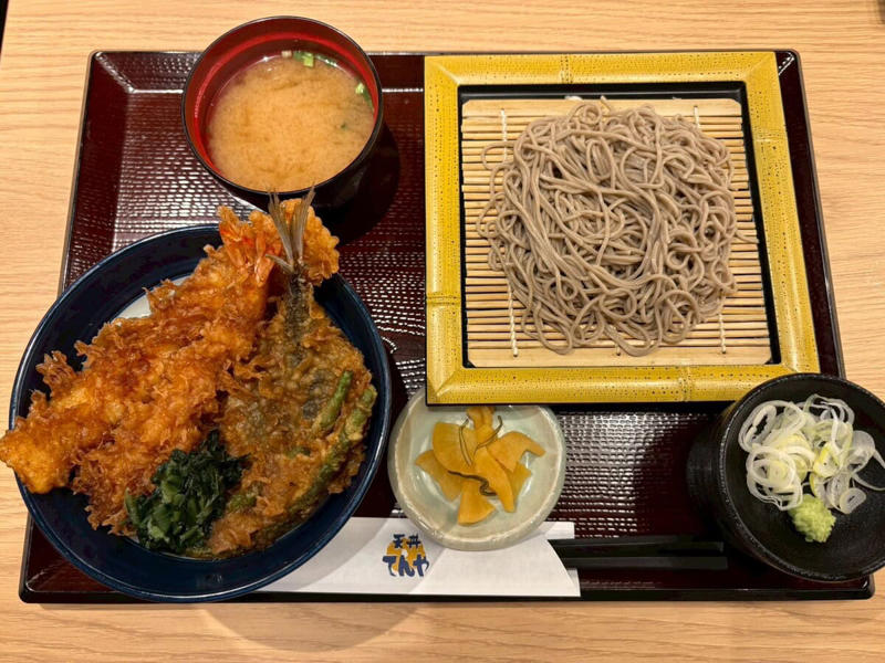 【1】磯の香り×魚介の旨みが大爆発！初夏の贅沢「海かぜ天丼」, 富山県産「ほたるいか」×三重県産「あおさ海苔」の絶品かき揚げ, 鳥取県境港産「鯵」や国産野菜が彩りと食感をプラス！, 【2】ガツンと沁みる甘辛だれ！「たれづけあじわい天丼」, 見逃し厳禁！匂いが残りにくい新感覚の単品天ぷら「レディガーリック」