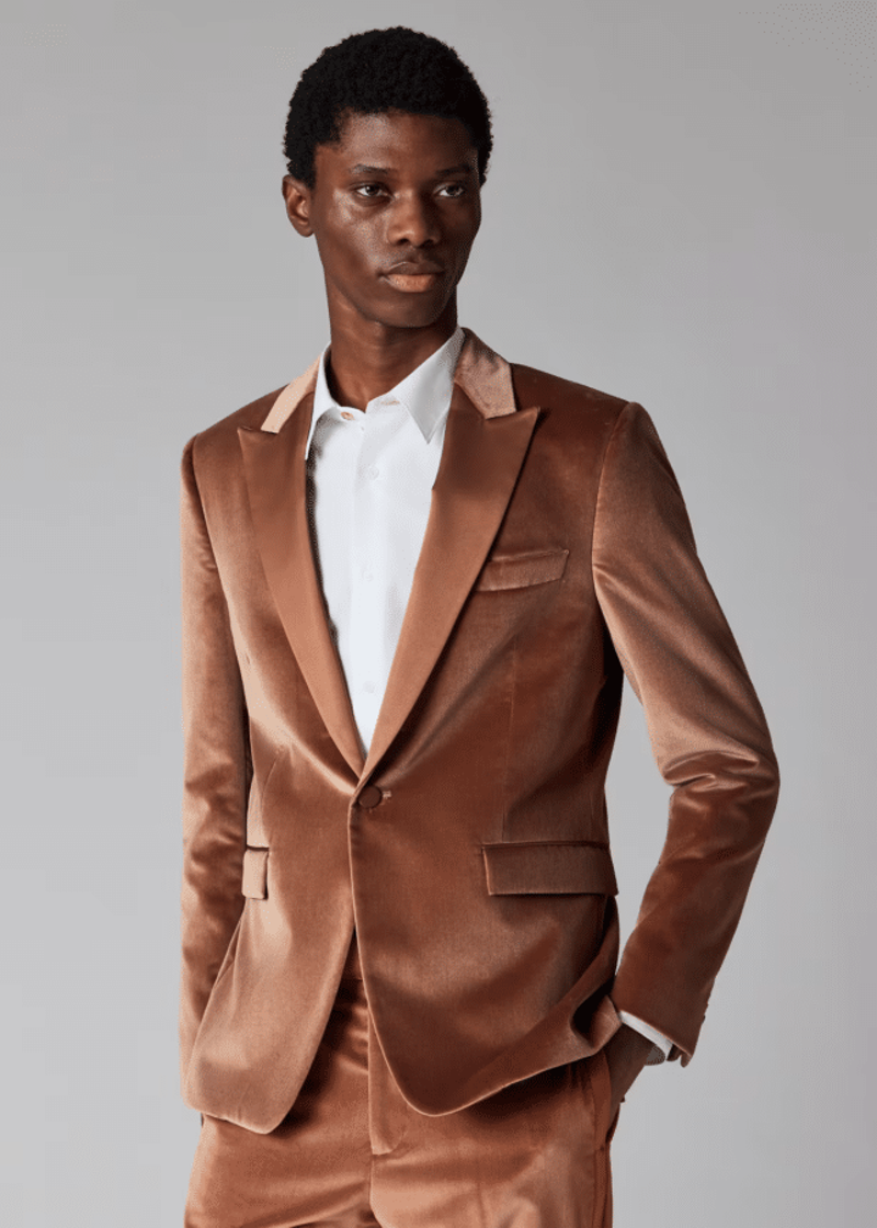 What is Cocktail Attire for Men, Exactly?, When Do You Wear Cocktail Attire?, How to Dress for Cocktail Attire: The Core Elements, Seasonal Cocktail Attire for Men, Cocktail Attire for Specific Occasions, The Best Men’s Suit Brands for Cocktail Attire, Frequently Asked Questions About Cocktail Attire
