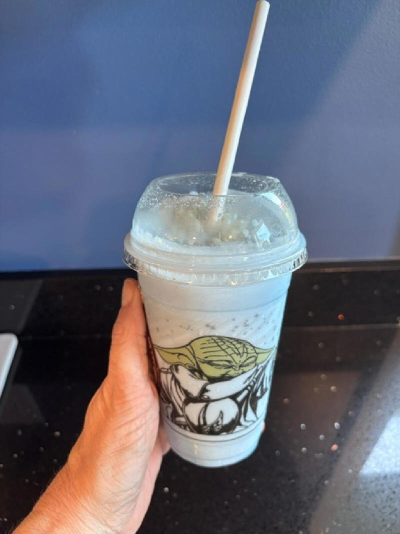 BBQ Bounty Whopper: Pickle chips rule, Grogu's blue cookie shake: Want to drink frosting?, Imperial Cheddar Ranch Tots: Flat and dry, Grogu garlic chicken fries: The sauce is the best part, Collectible cups: Hey! I didn't get one!