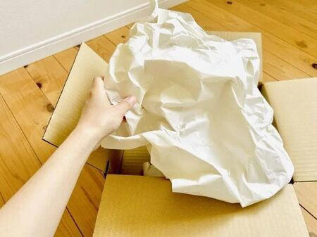 ただ折るだけ！作り方はコチラ, いろいろな場所で活用できる！, キッチンで生ごみ入れに, トイレで衛生用品用ゴミ箱に, 洗面所の仮置きゴミ箱に, 子どもの机に置いて消しカス入れに