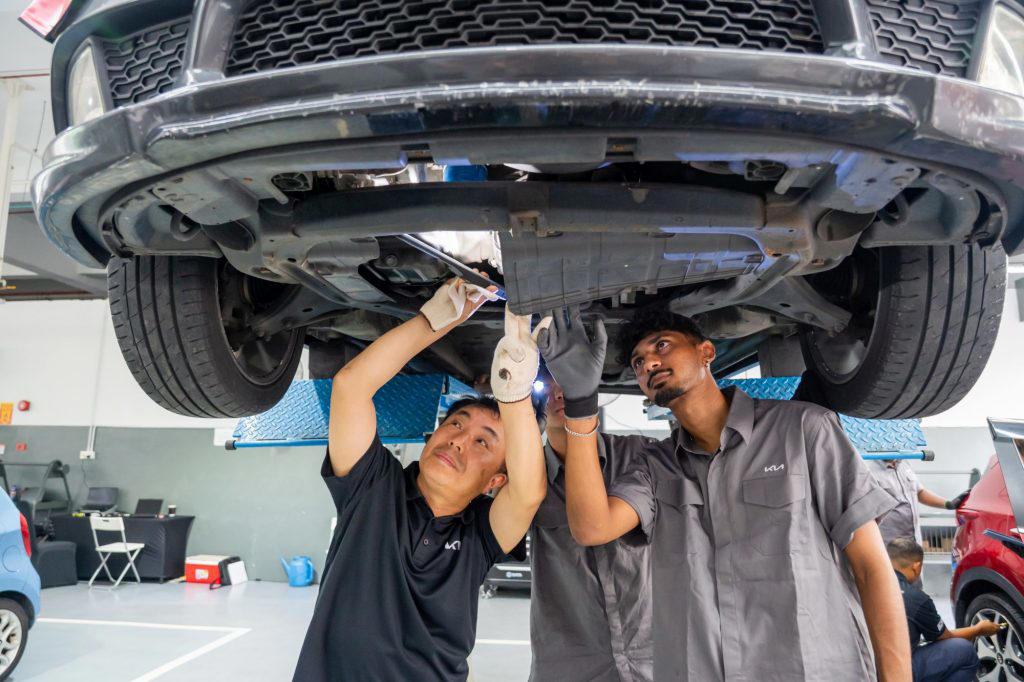 Kia Ownership Experience to rebuild customer confidence, Get your Kia inspected by a Senior Technical Manager, Kia Maintenance Plans from RM2,980, Kia has plans to expand EV-ready service centres, Kia Glenmarie Flagship 3S Centre operated by Circle &amp; Carriage