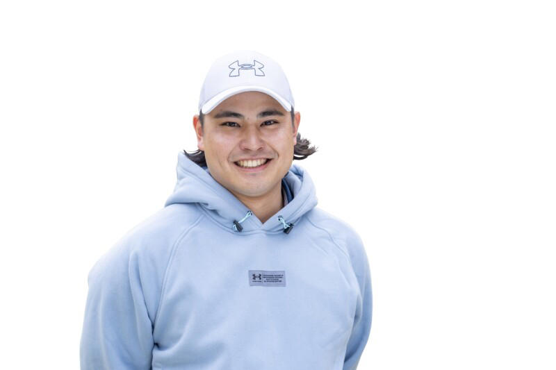 右ヒジが伸びなければ前傾角もキープできる！, 背中の右側を押し込んで体を回し続ける, 打ったら「ヘッドを上げる」も意識してインパクトゾーンを長くする！, 斜めに傾いた「Ｕ字」をイメージする