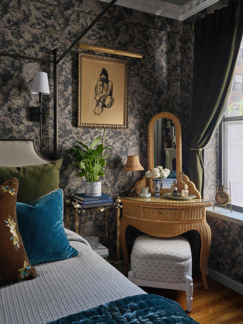 The Busy Wallpaper in My Bedroom, The Expansive Gallery Wall in My Bedroom, Navy Paint in the Living Room, Excess Furniture, An Exposed Bar Cart