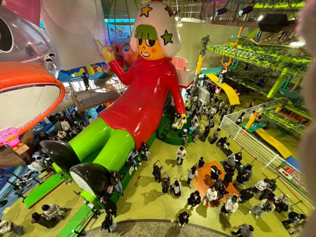 ・外観からすでにベビースター世界, ・大人も普通に本気になる, ・オリジナルベビースター作りが楽しい, ・ピンクのピザが想像以上にちゃんとしてる, ・ブタメンパラダイスを思い出す, ・気づけば6時間以上滞在, ・今回訪れた店舗の詳細