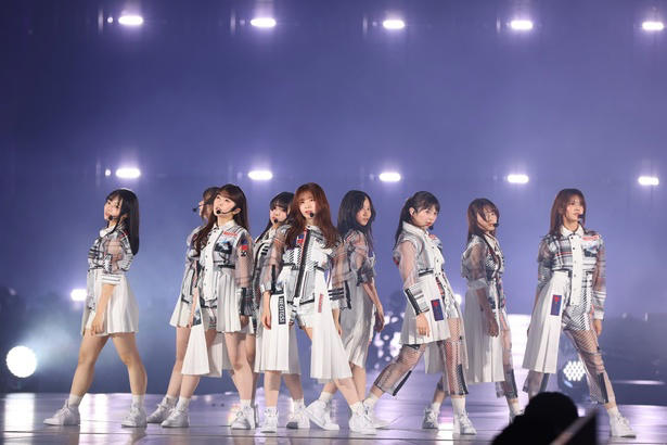 結成から14年の歴史を凝縮した東京ドーム公演, 真紅の演出でDAY2公演が華々しく開幕, ダンス、歌、かわいさ…テーマで見せたブロックパート, 6期生が示した乃木坂46の未来像, ファンとの絆を深めたバースデーライブのアンコール, 菅原咲月の次期キャプテンを発表「このグループを守っていく覚悟もあります」
