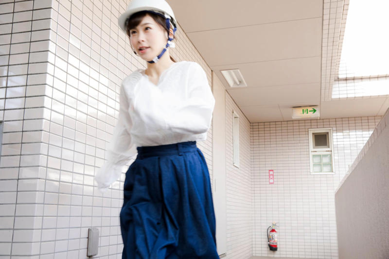 理由その1．日本は玄関で靴を脱ぐ習慣があるから, 理由その2．雨風の侵入を防ぐため, 理由その3．災害が起きたときに避難するため, 日本のビルやホテルは「内開き」が採用されるケースが多い