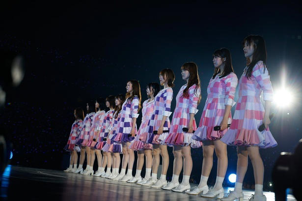 結成から14年の歴史を凝縮した東京ドーム公演, 真紅の演出でDAY2公演が華々しく開幕, ダンス、歌、かわいさ…テーマで見せたブロックパート, 6期生が示した乃木坂46の未来像, ファンとの絆を深めたバースデーライブのアンコール, 菅原咲月の次期キャプテンを発表「このグループを守っていく覚悟もあります」