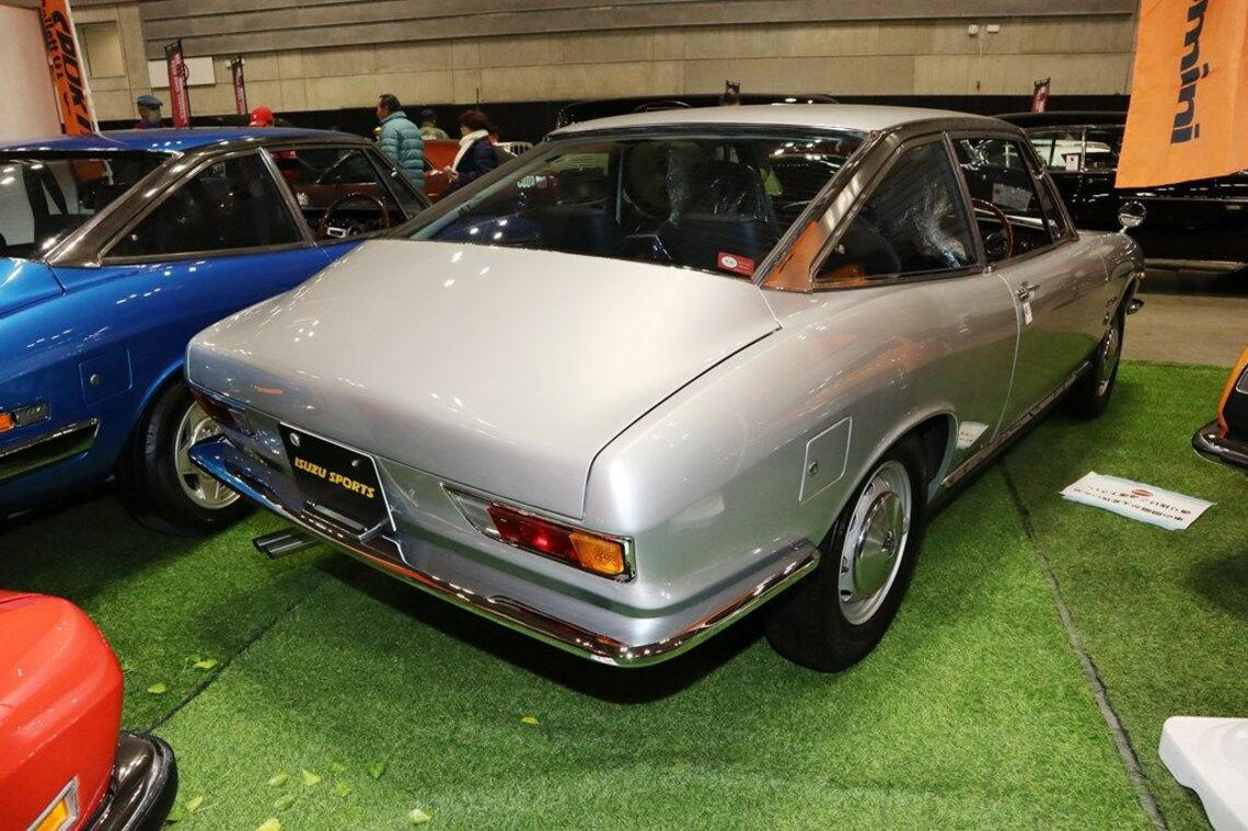 前期型の希少価値が高い理由, ハンドメイドで生産された前期型117クーペ, なぜハンドメイドは高価なのか, 人気が拡大する旧車の行方