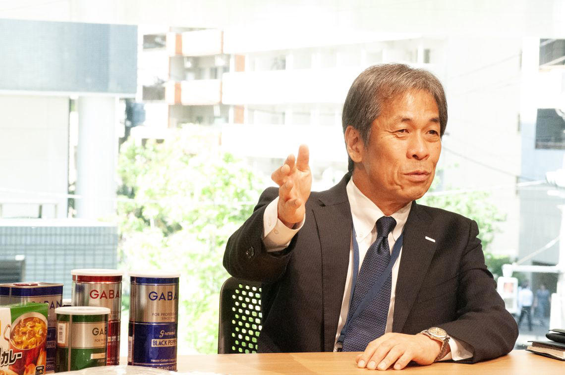 外食に行く回数は減り、1回あたりの支出が増えている, 客単価の向上を目指す「ラーカレ」, まだ誰も本格的に挑戦してこなかっただけ, 大手が出てきても、個人店が潰れないラーメン業界