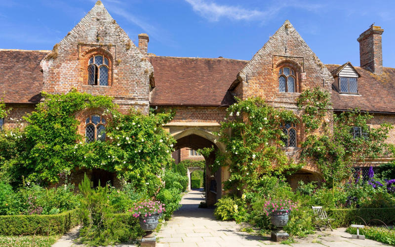 Sissinghurst, How to create Sissinghurst at home, Levens Hall, How to recreate Levens Hall at home, Great Dixter, How to recreate Great Dixter at home