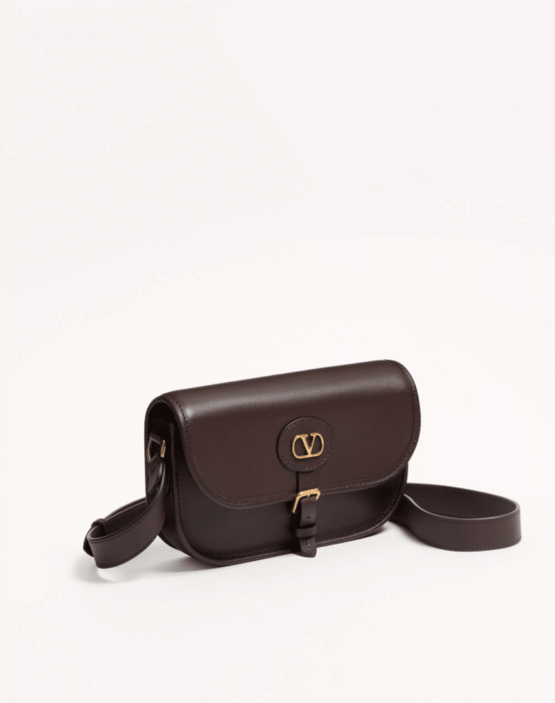 5 Types of Man Bags Stylish Men Are Wearing Right Now, How to Choose the Right Men’s Bag, How to Wear a Man Bag Without Overthinking it , Common Questions About Men’s Bags