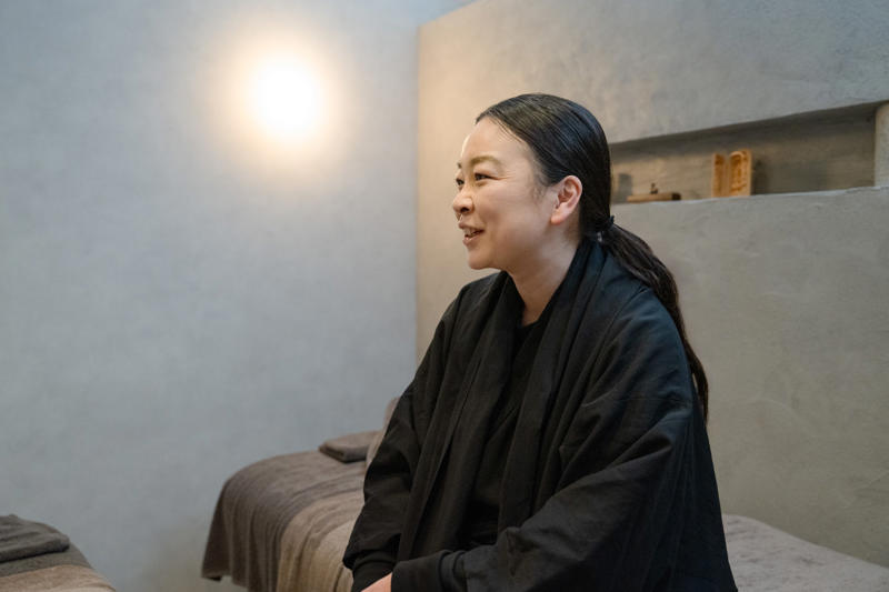 古都・奈良から始まった、薬草と祈りの世界 , ―― ブランドを立ち上げたきっかけを教えて下さい。, 五感を満たし、社会を癒やすテラのギフト, ―― 特におすすめしたい手土産となるアイテムは何でしょうか？, ―― 伝統文化と地域の未来を掲げるコンセプトについて教えてください。, ―― ブランドが目指す未来についてもお聞かせください。
