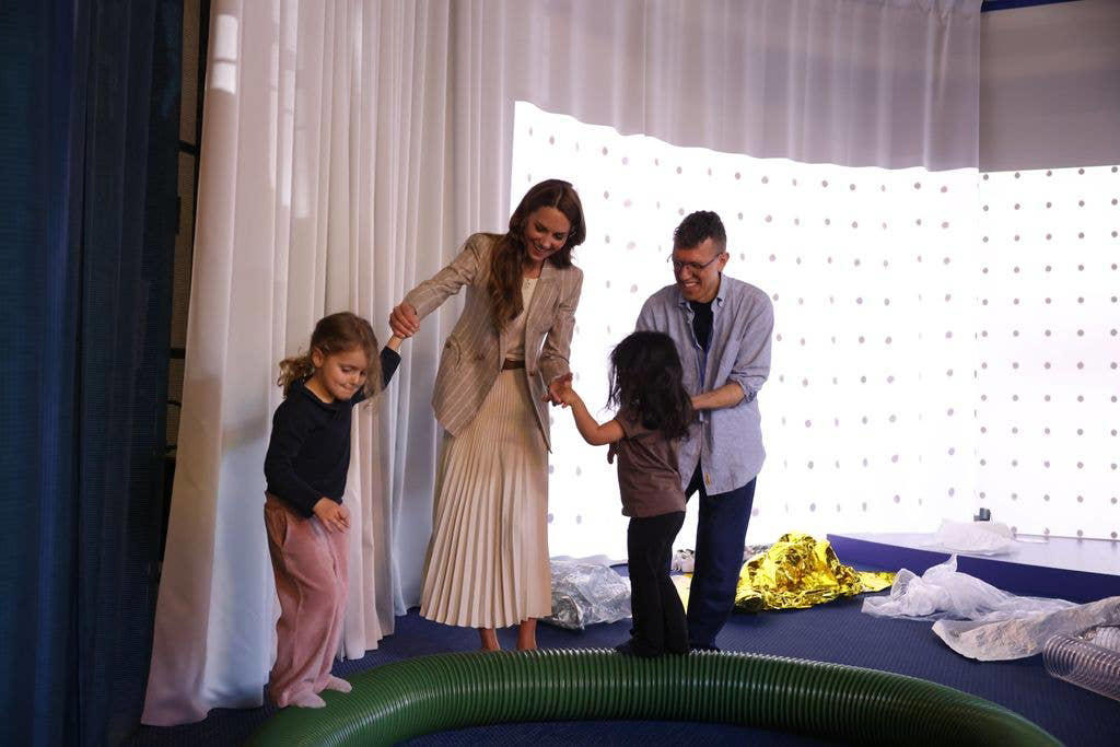 A helping hand Playtime, David Attenborough moment, A closer look, Making music, Picture perfect, Next stop, Beautiful blooms, A helping hand, Kate's TV show inspiration, Ready, steady, cook, Pasta making